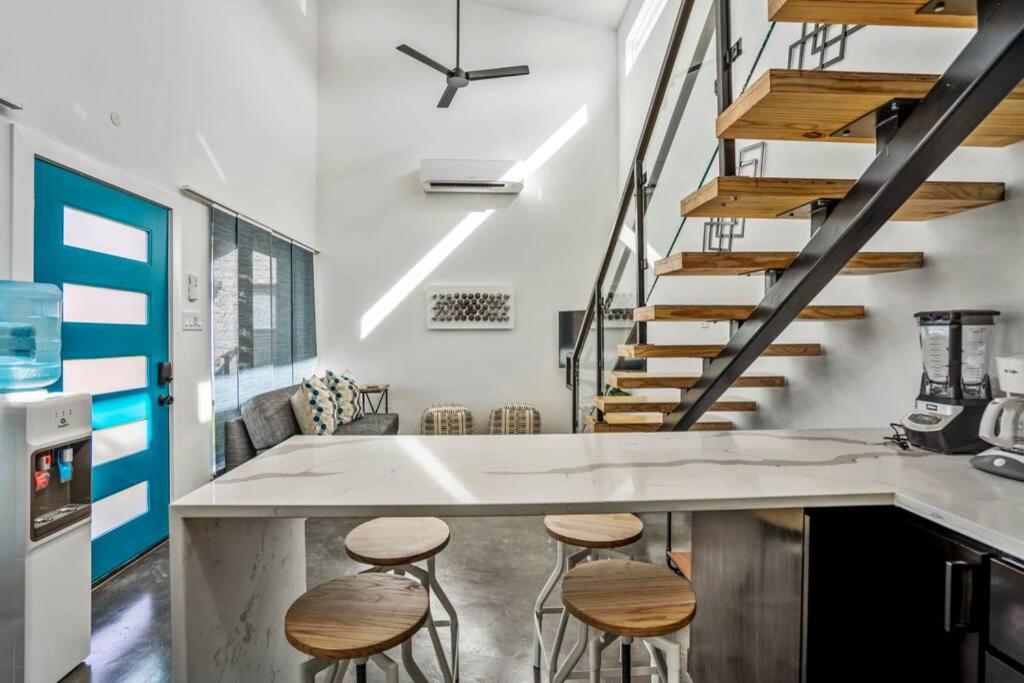 Quantum Tiny Loft At East End Revitalized Хьюстон Экстерьер фото